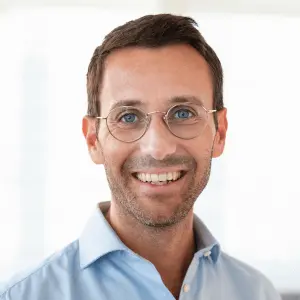 Dr. Andrea Caletti - Plastischer Schönheitschirurg