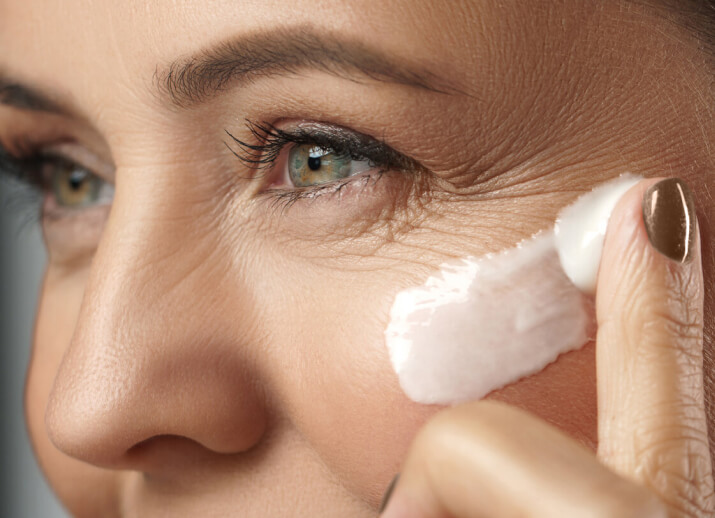 Cosmetici contro le rughe degli occhi