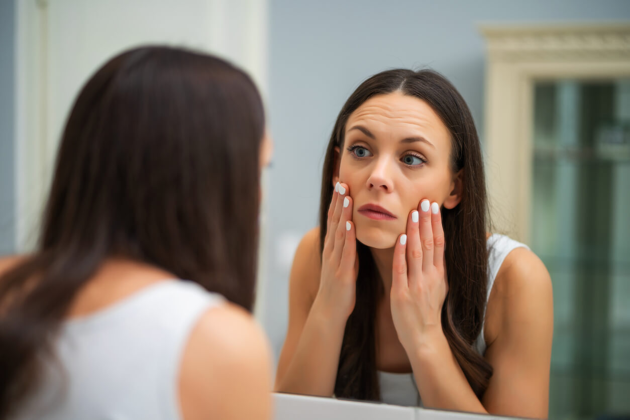 How to reduce dark shadows beneath the lower eyelids